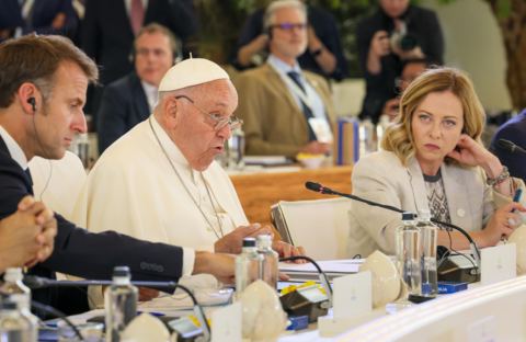 Papst Franziskus auf G7-Konferenz: Führer der Weltmächte